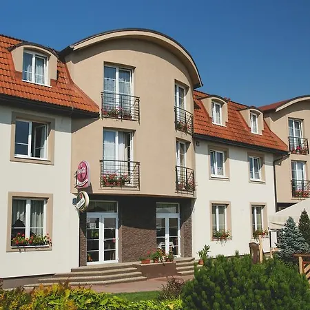 酒店 Fontana Bešeňová