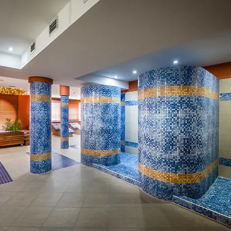 Fontana ホテル Bešeňová