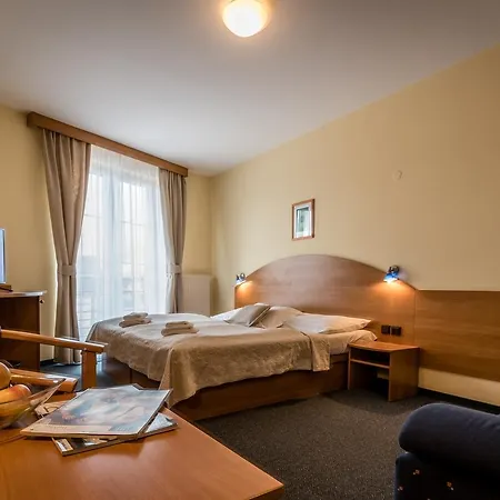 Fontana 3* Bešeňová