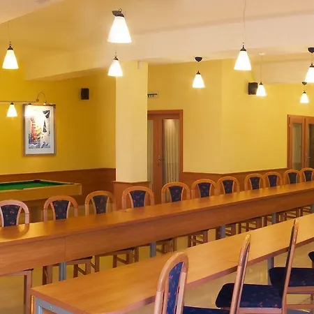 Fontana 酒店 Bešeňová